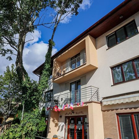 Grand Hotel Senica, Garni Екстер'єр фото