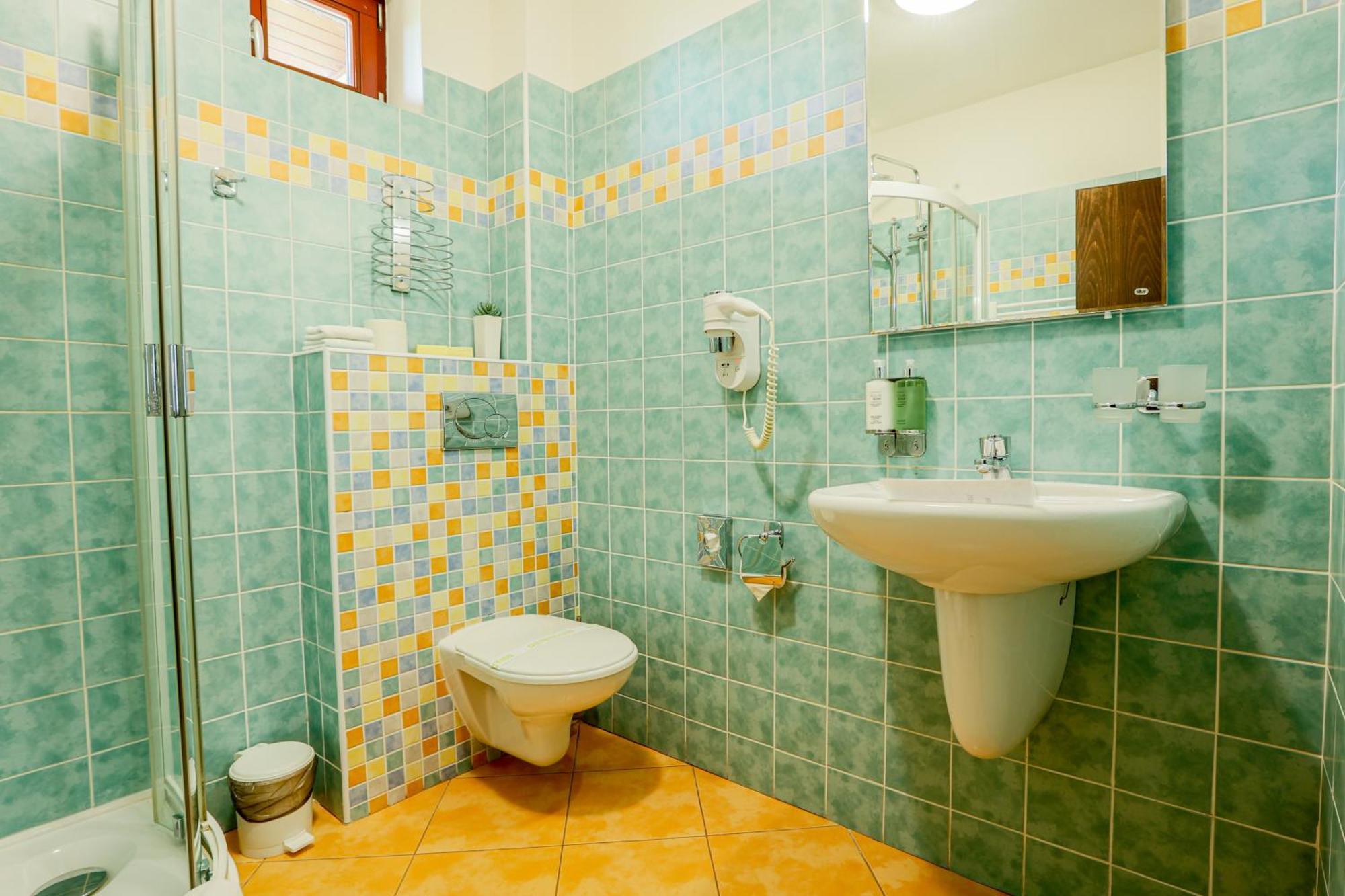 Grand Hotel Senica, Garni Екстер'єр фото